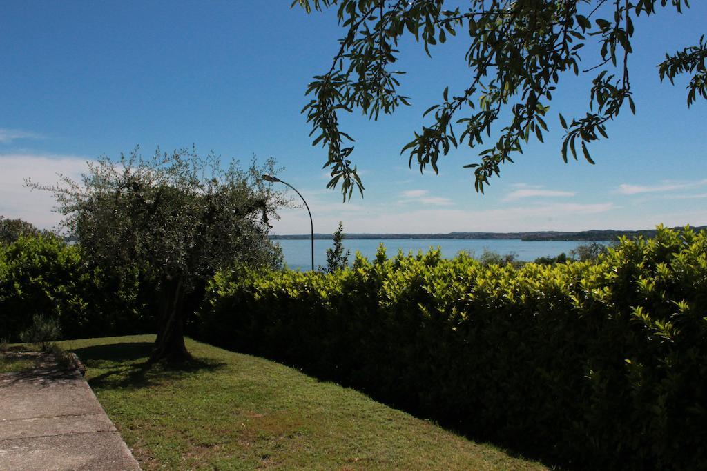 Dal Generale Hotel Moniga del Garda Bagian luar foto